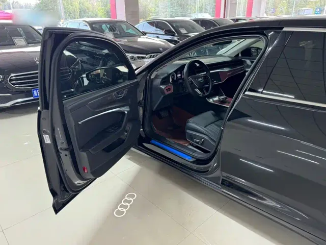 Audi A6L — Фото автомобиля 7