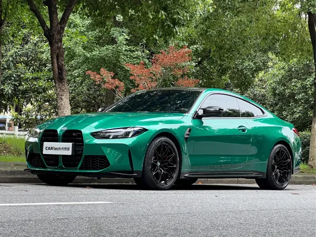 Фотография автомобиля — BMW M4