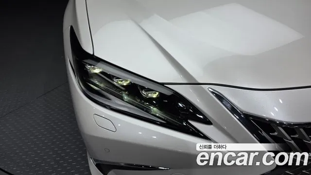 Lexus ES 7th Gen — Фото автомобиля 7