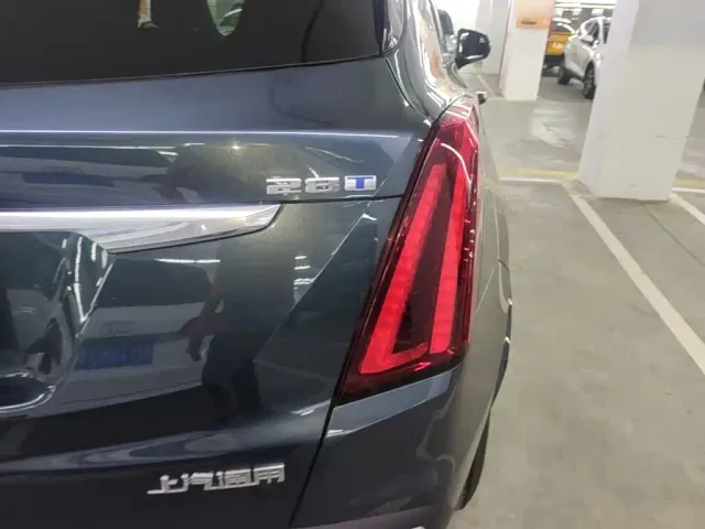 Cadillac XT5 — Фото автомобиля 7
