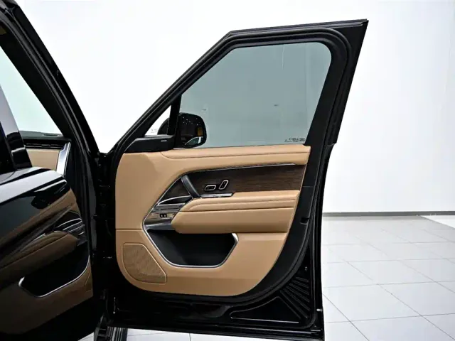 Land Rover Range Rover — Фото автомобиля 21