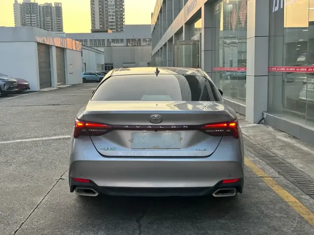 Toyota Avalon — Фото автомобиля 5
