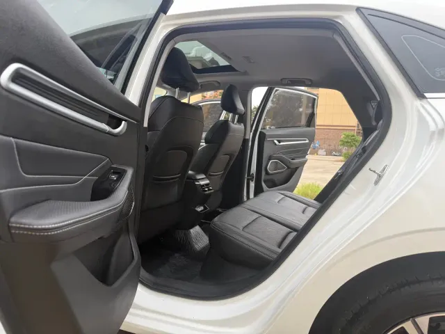 Geely Emgrand — Фото автомобиля 17