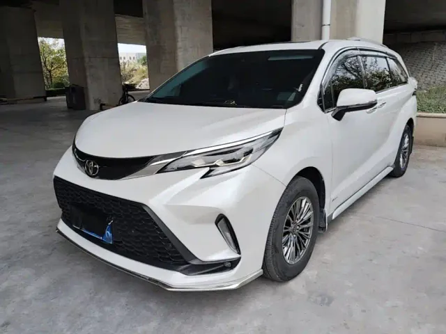 Фотография автомобиля — Toyota Granvia