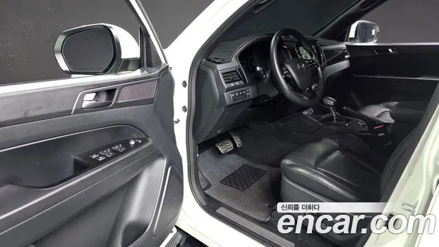 KG_Mobility_Ssangyong Rexton Новый Rexton Sport Дизель 2.2 4WD — Фото автомобиля 10