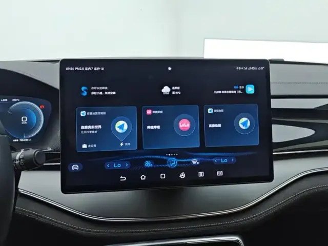 BYD Tang — Фото автомобиля 13
