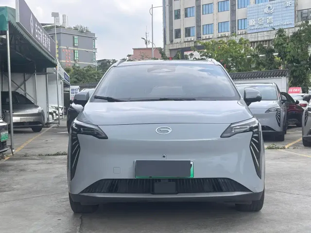 GAC Aion Y — Фото автомобиля 2