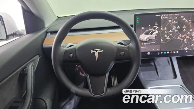 Tesla Model Y — Фото автомобиля 13