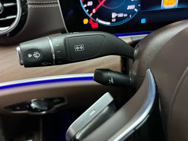 Mercedes-Benz E-Class — Фото автомобиля 22