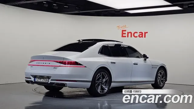 Genesis G90 Бензин 3.5 турбо AWD — Фото автомобиля 2