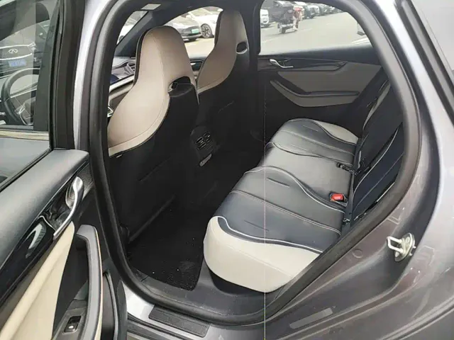 BYD Qin PLUS — Фото автомобиля 16