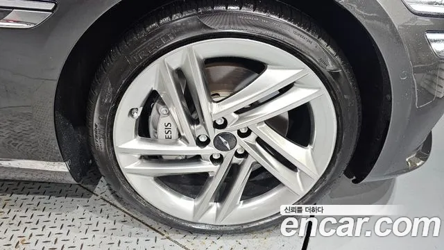 Genesis G80 Бензин 2.5 турбо AWD — Фото автомобиля 16