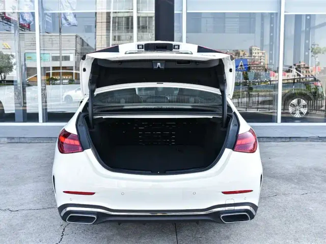 Mercedes-Benz C-Class — Фото автомобиля 22