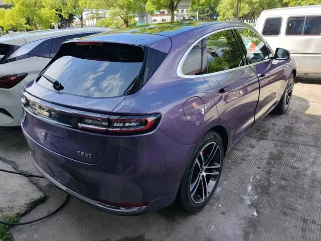 Aito M5 — Фото автомобиля 6