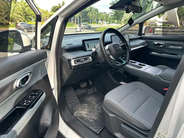 GAC Aion Y — Фото автомобиля 10