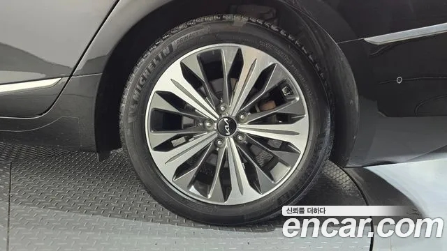 Kia K8 Hybrid — Фото автомобиля 6
