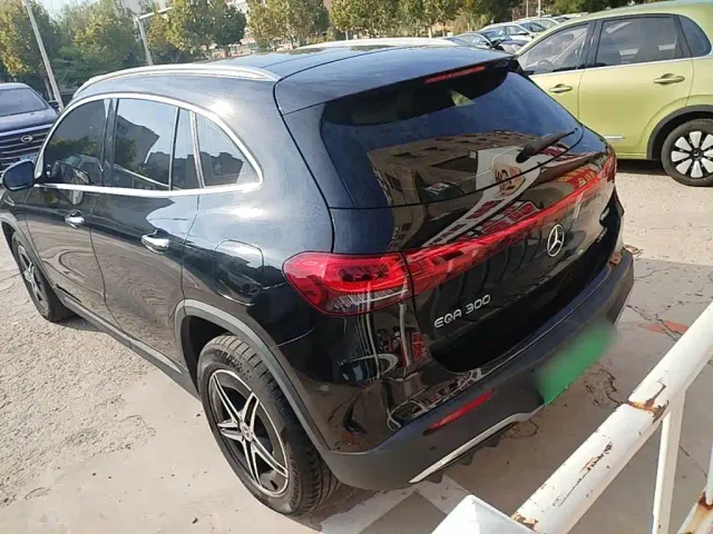 Mercedes-Benz EQA — Фото автомобиля 4