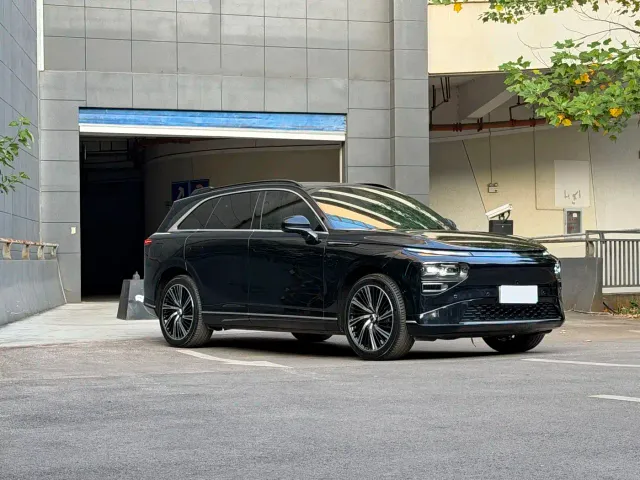 Xpeng G9 — Фото автомобиля 3