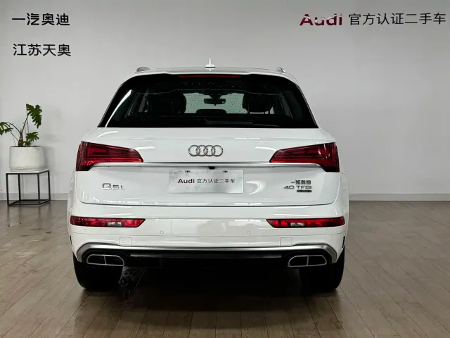 Audi Q5L — Фото автомобиля 5