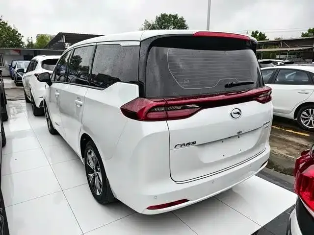 GAC Trumpchi M6 — Фото автомобиля 3