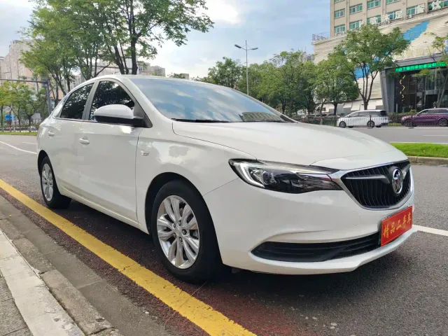Buick Excelle — Фото автомобиля 3