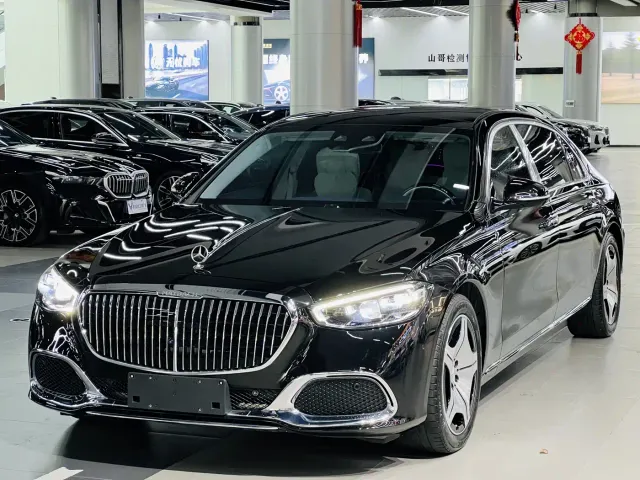 Фотография автомобиля — Mercedes-Benz Maybach S-Class