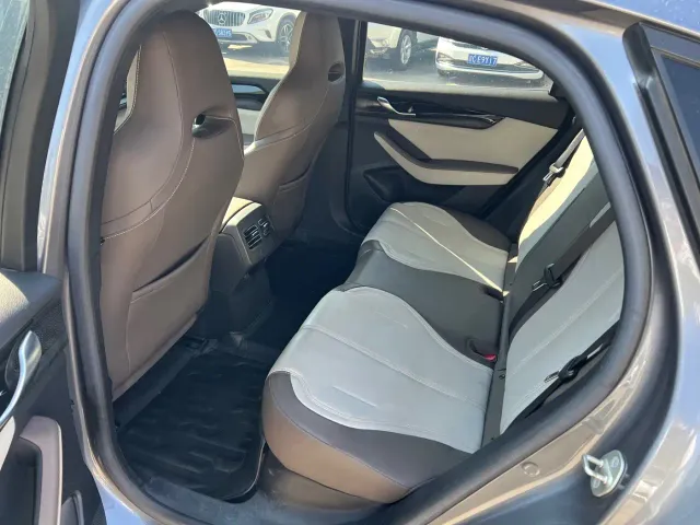 BYD Qin PLUS — Фото автомобиля 6