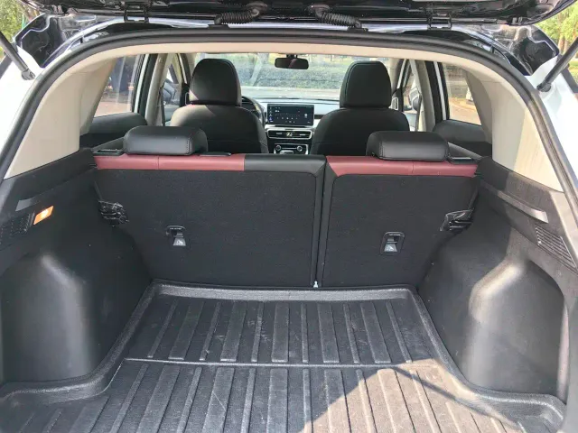 Geely Binyue 2021 1.4T DCT Diamond Edition — Фото автомобиля 19