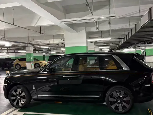 Rolls-Royce Cullinan — Фото автомобиля 4