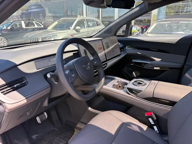 Hongqi Tian Gong 08 — Фото автомобиля 6