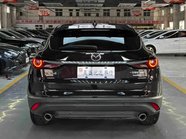 Mazda CX-4 — Фото автомобиля 7
