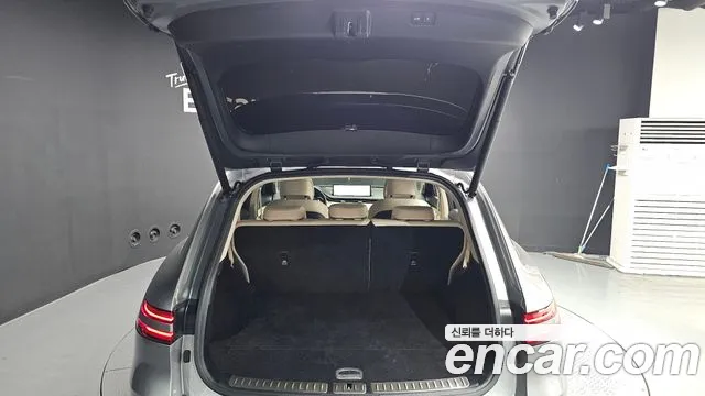 Genesis GV70 2.5T Бензин 2WD — Фото автомобиля 16