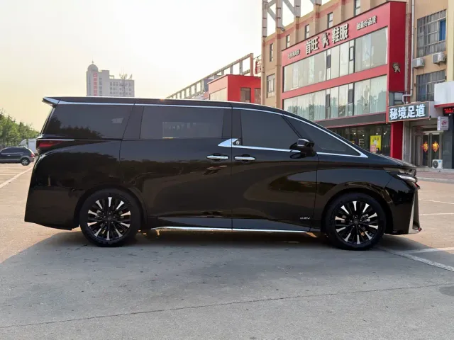 Toyota Vellfire — Фото автомобиля 19