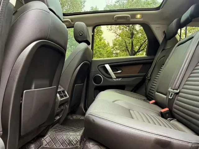 Land Rover Discovery Sport — Фото автомобиля 11
