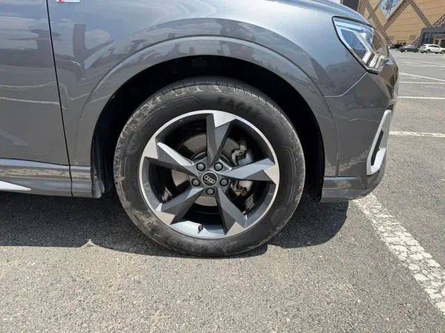 Audi Q3 — Фото автомобиля 14