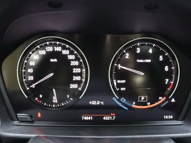 BMW 1 Series — Фото автомобиля 13