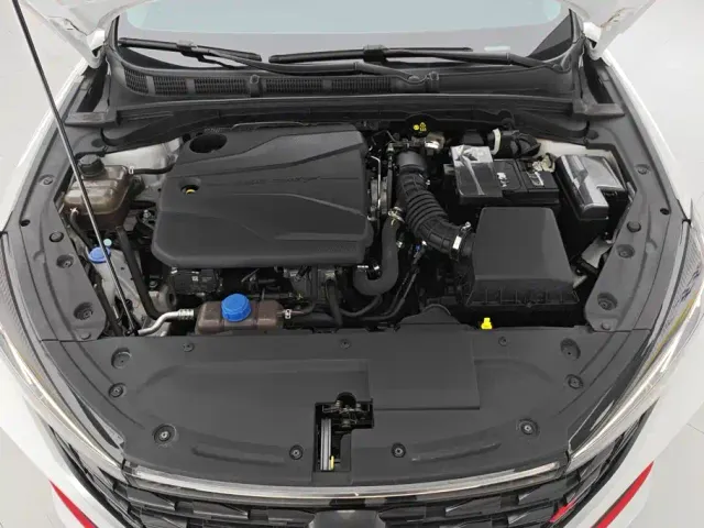 Changan Eado — Фото автомобиля 10