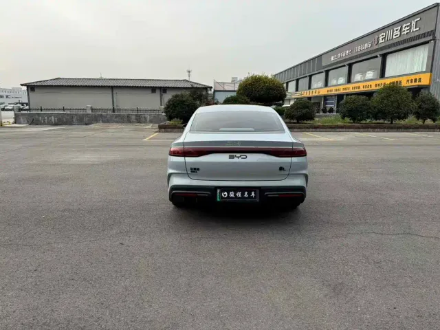 BYD Qin L — Фото автомобиля 3