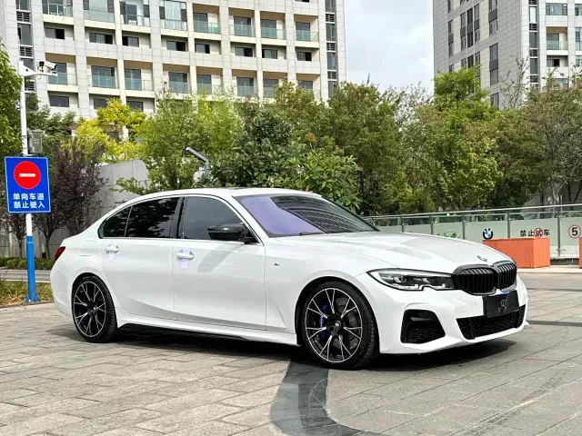 BMW 3 Series — Фото автомобиля 3