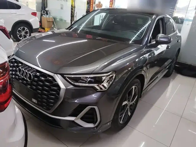Фотография автомобиля — Audi Q3 Sportback