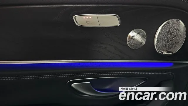 Mercedes-Benz E-Class — Фото автомобиля 16