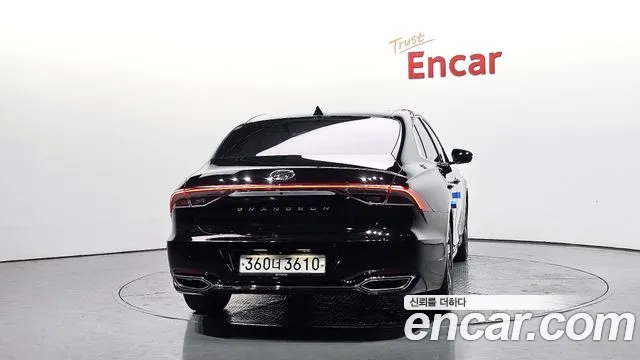 Hyundai Grandeur Premium — Фото автомобиля 4