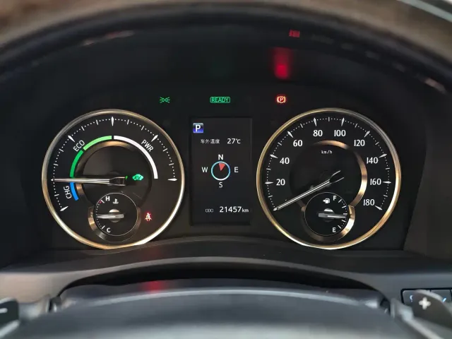 Toyota Vellfire — Фото автомобиля 21