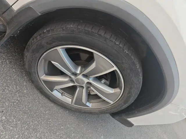 Geely Haoyue L — Фото автомобиля 24