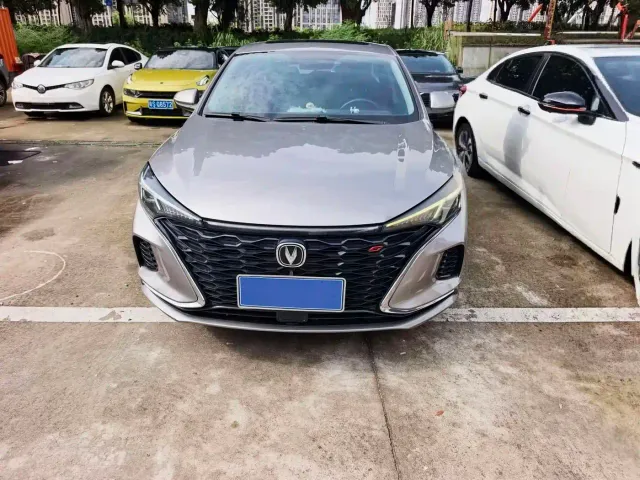 Changan Eado — Фото автомобиля 2