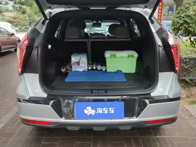 Geely Boyue L — Фото автомобиля 4