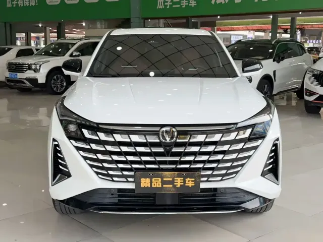 Changan Changan UNI-Z New Energy 2024 Blue Whale Smart Electric iDD 125km Excellence Model — Фото автомобиля 2