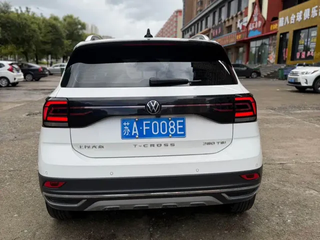 Volkswagen T-Cross — Фото автомобиля 5