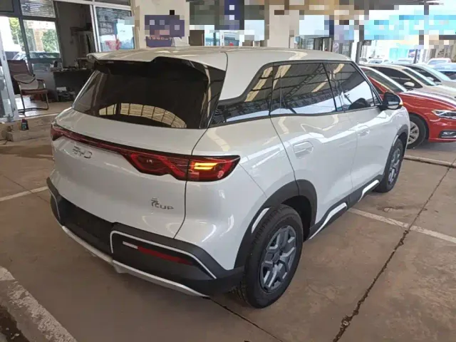 BYD Yuan UP — Фото автомобиля 6