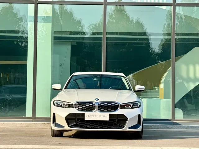 BMW 3 Series — Фото автомобиля 3